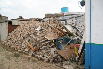 Verificação dos danos resultantes de um sinistro no déposito de uma edificação. Cód:3560P