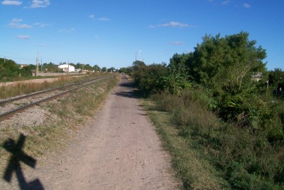 Laudo de avaliao de uma gleba urbanizvel, desapropriada pelo DNIT, com emprego de metodologia apropriada. Cd:2005P