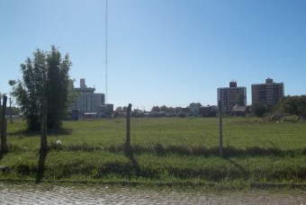 Laudo de avaliação de uma gleba urbanizável, localizada próxima do centro da cidade, pelo Método Involutivo. Cód:2090L