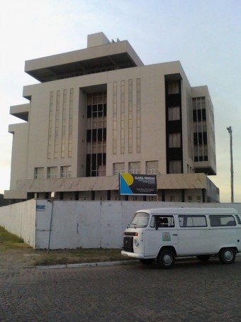 Perícia das condições da estrutura de concreto armado e anomalias generalizadas que culminaram na paralisação das obras do prédio da Justiça Federal, de Rio Grande/RS. Cód:3020P